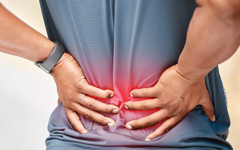 Back pain : Symptoms, causes & Treatment